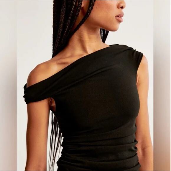 Abercrombie & Fitch Off-The-Shoulder Twist Ruched Mini Dress Black NWT Size L - Picture 3 of 4